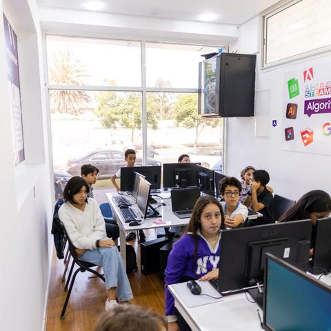 Une salle de l'école Algorithmics à Souissi
